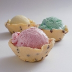 ice-cream-cookie-cups-recipe-photo-420-FF0803ALMCA01